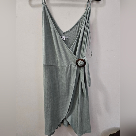 O'neil Sage green faux wrap mini dress sz. M - Picture 7 of 11